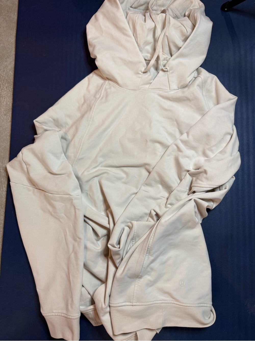 lululemon athletica City Sweat Pullover Hoodie in Raw Linen - Picture 2 of 2